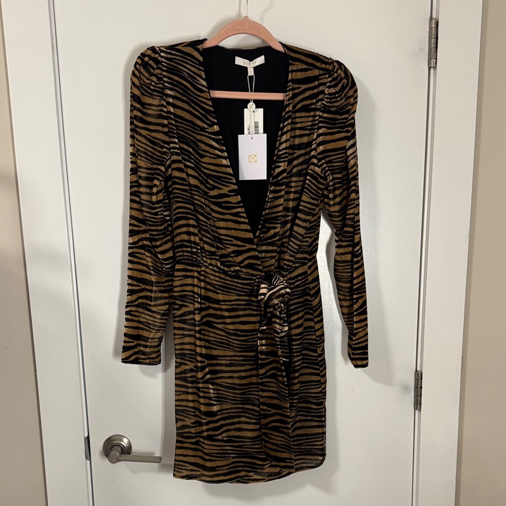 NWT wayf faux wrap v neck plunge mini dress small animal print zebra velvet - Picture 3 of 7